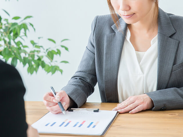 女性調査員